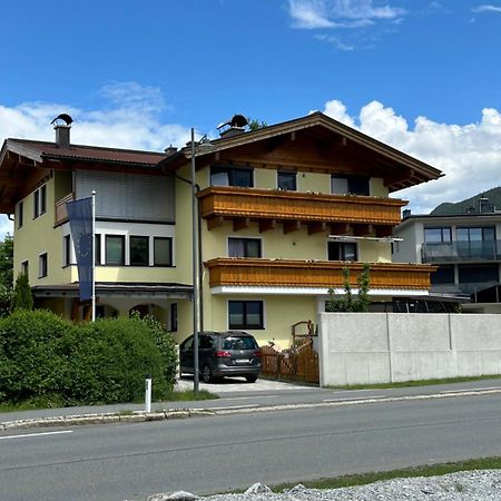 Haus Laubreuter Apartment คาพรูน ภายนอก รูปภาพ