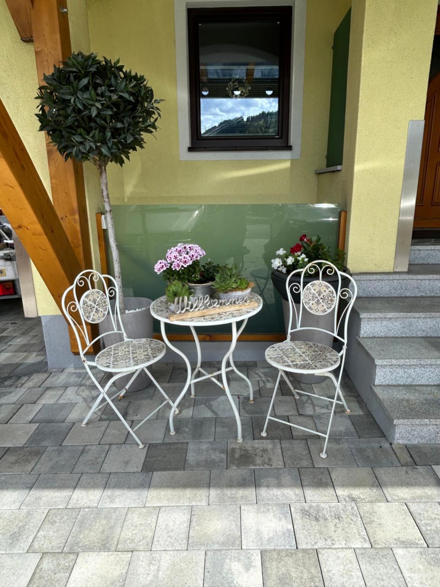 Haus Laubreuter Apartment คาพรูน ภายนอก รูปภาพ