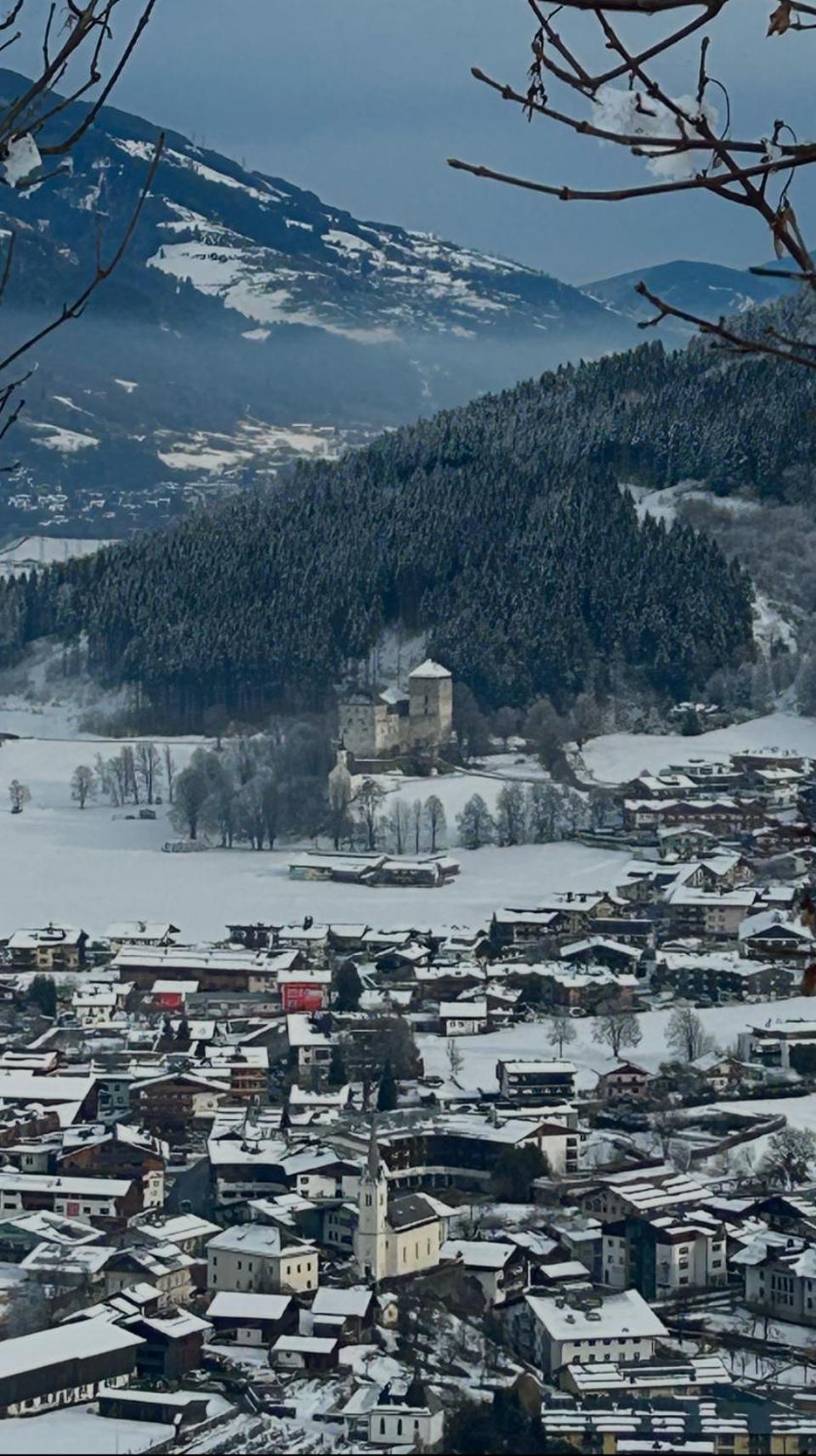 Haus Laubreuter Apartment คาพรูน ภายนอก รูปภาพ